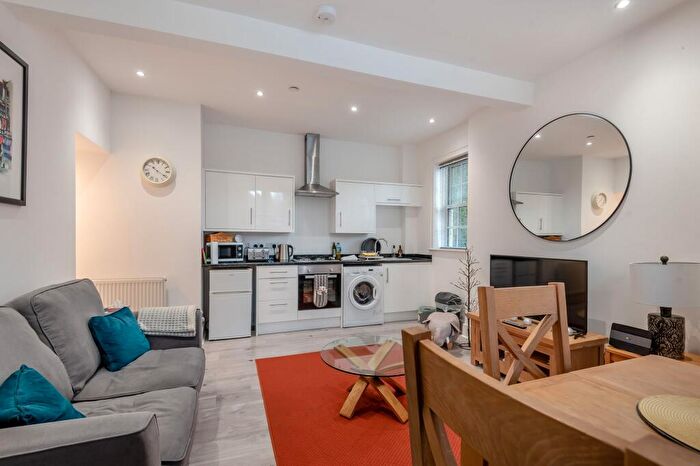 1 Bedroom Terraced House For Sale In Glynne Way, Hawarden, CH5
