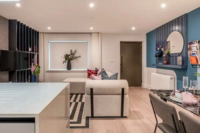 1 Bedroom Apartment For Sale In Memorial Avenue, Slough, SL1