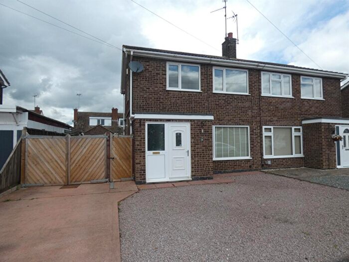 3 Bedroom Semi-Detached House For Sale In Bramley Road, Market Deeping, Peterborough, PE6