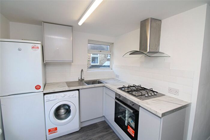 1 Bedroom Flat To Rent In Mosslea Road, London, SE20