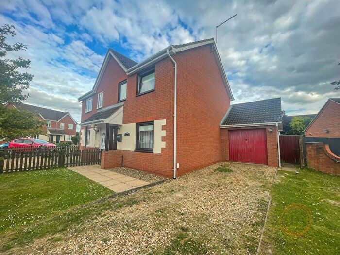 3 Bedroom Semi-Detached House To Rent In Akita Close, Spalding, PE11