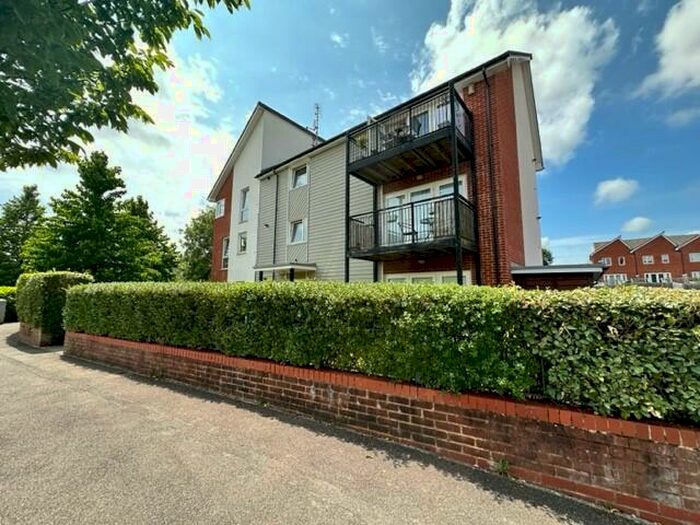 1 Bedroom Flat To Rent In Woodvale Lane, Haywards Heath, RH16