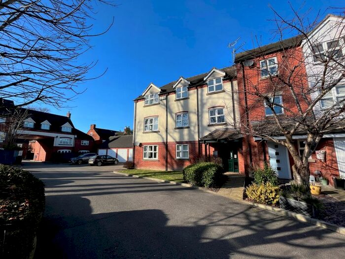 2 Bedroom Apartment To Rent In Sharlotte Court, Uttoxeter, ST14