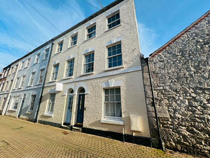 2 Bedroom Flat To Rent In Hope Street, Weymouth, DT4