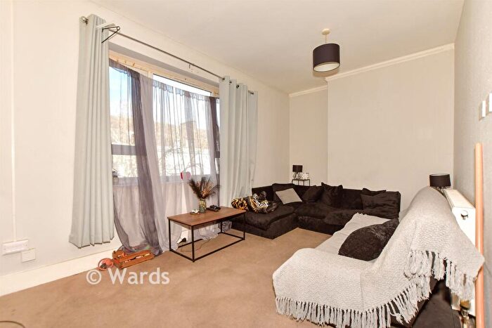3 Bedroom Maisonette For Sale In Guildhall Street, Folkestone, Kent, CT20