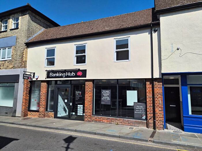 1 Bedroom Flat To Rent In Kneesworth Street, Rosyon, Hertfordshire, SG8