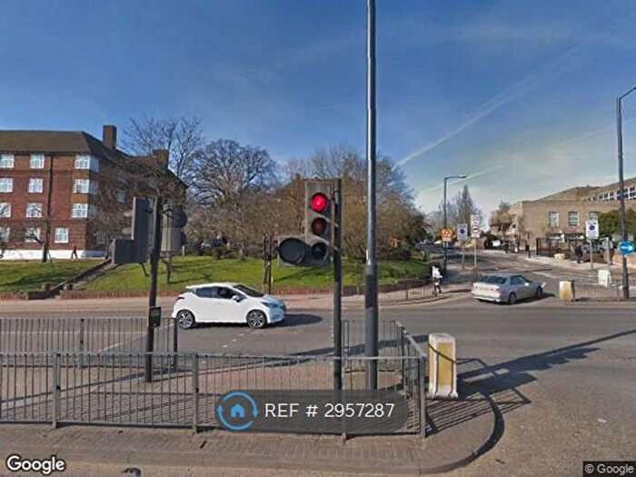 4 Bedroom Flat To Rent In Kings Court, Wembley London, HA9