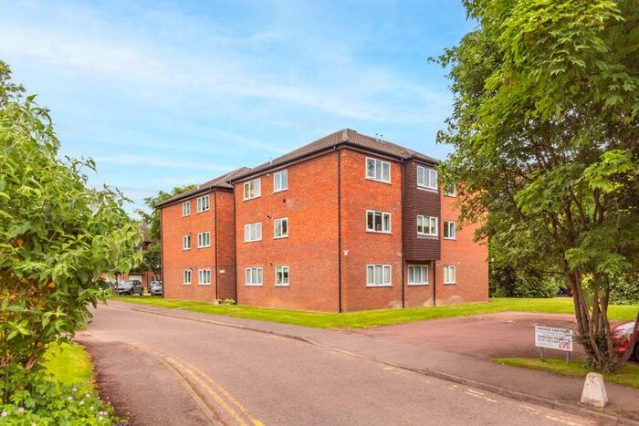 2 Bedroom Flat To Rent In St. Johns Well Court, St. Johns Well Lane, Berkhamsted, HP4