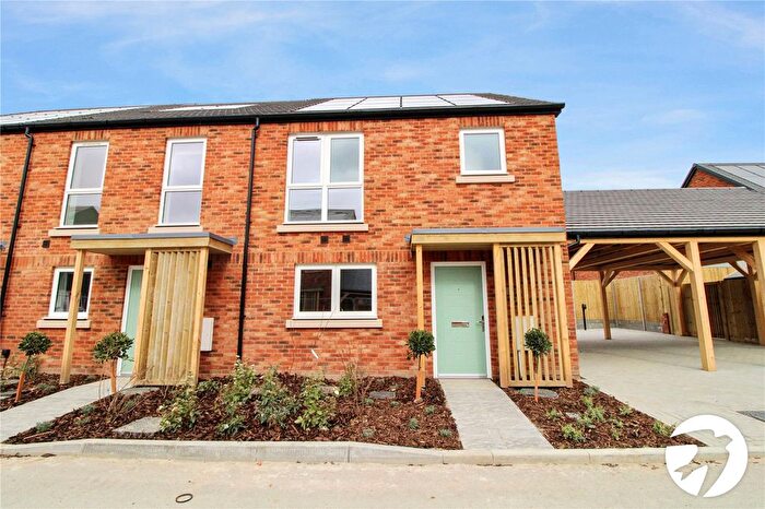 3 Bedroom End Of Terrace House To Rent In Horsebridge Road, Alkerden, Ebbsfleet Valley, Swanscombe, DA10