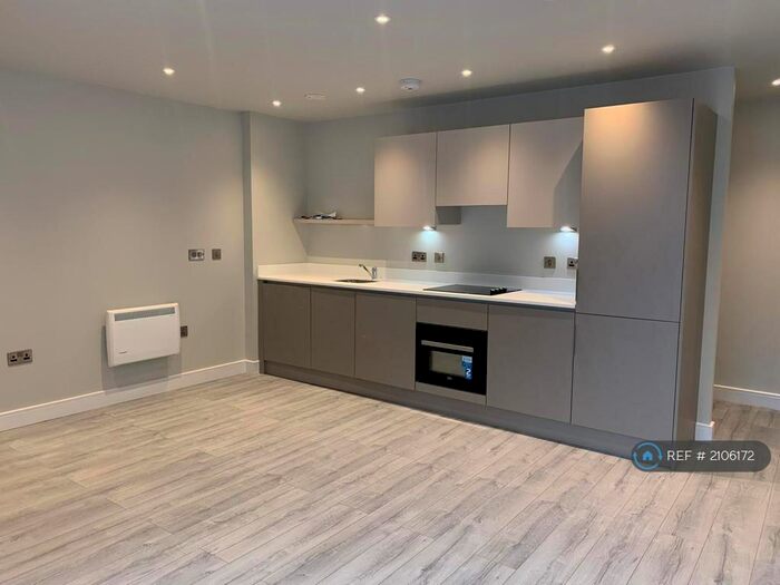 2 Bedroom Flat To Rent In The Metalworks, Slough, SL2