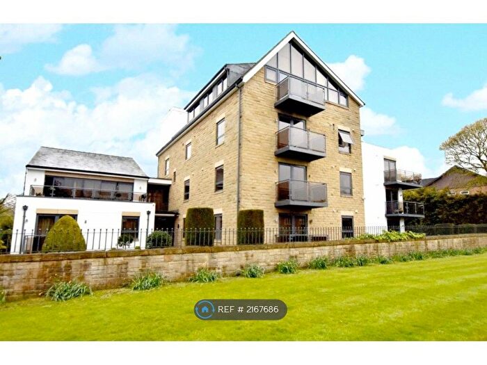 2 Bedroom Flat To Rent In The Place, Alwoodley, LS17