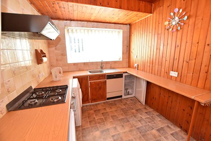 3 Bedroom Semi-Detached House For Sale In College Road, Margate, CT9 - Photo 7