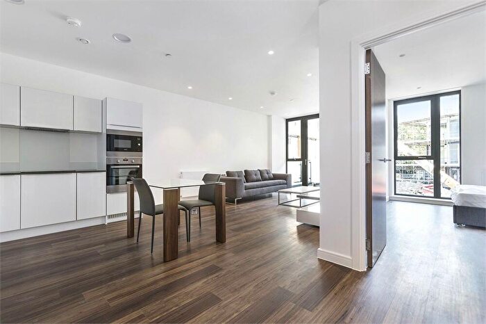 1 Bedroom Flat To Rent In Sitka House, Quebec Way, Canada Water, SE16