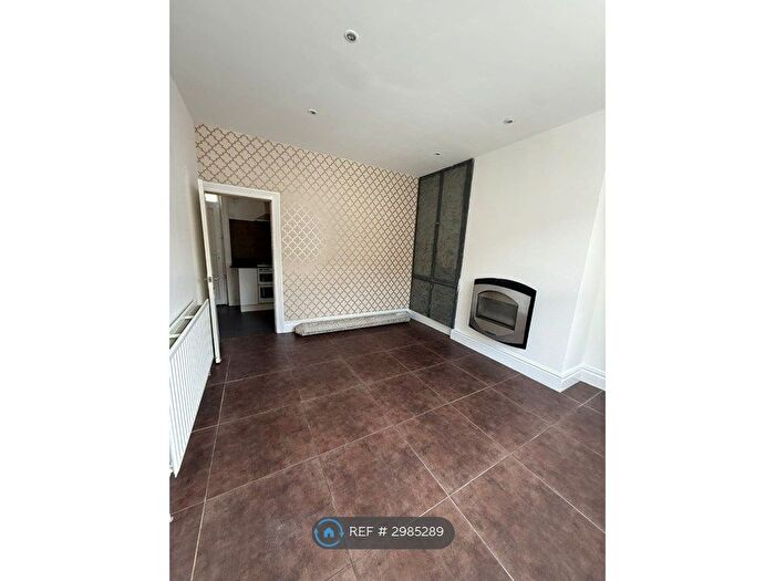 3 Bedroom Terraced House To Rent In Stonehyrst Avenue, Dewsbury, WF13
