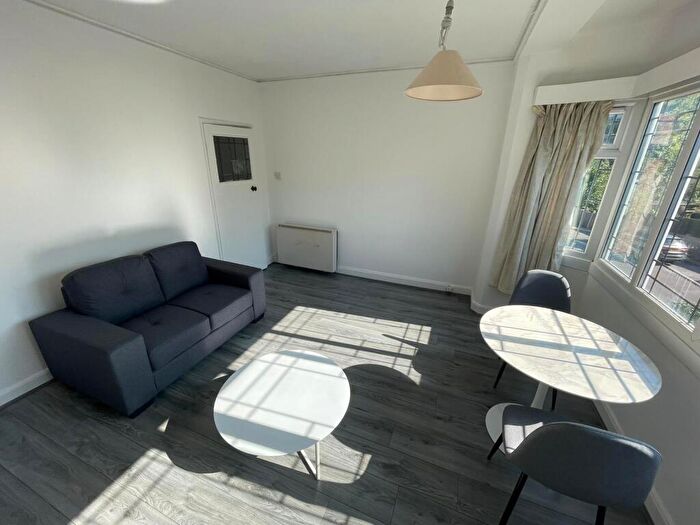 1 Bedroom Flat To Rent In Flat Weoley Court, Gibbins Rd, West Midlands, B29