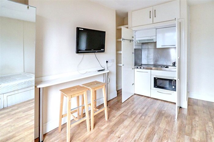 Studio To Rent In Tufnell Park Road, Tufnell Park, London, N19