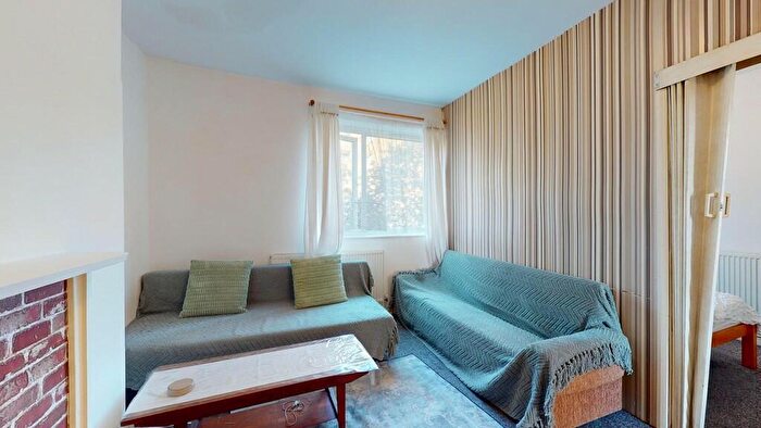 1 Bedroom Flat To Rent In Galveston House, E1