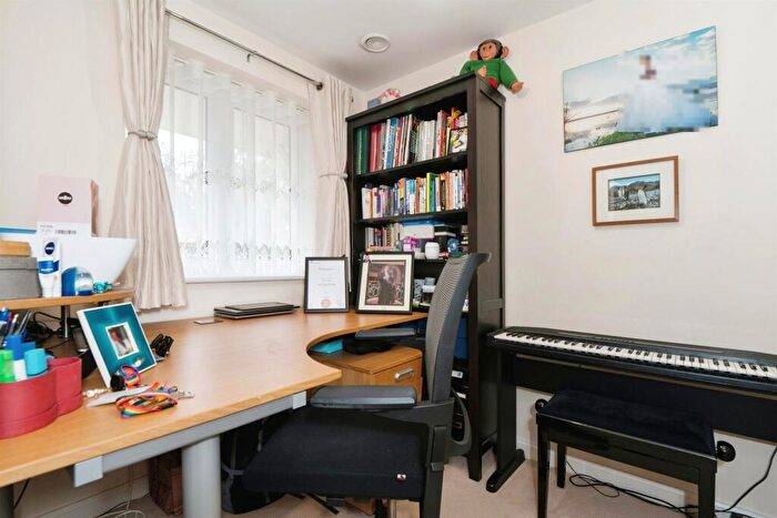 4 Bedroom Detached House For Sale In Cleverley Rise, Bursledon, Southampton, SO31