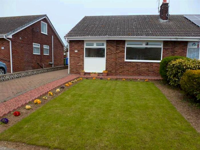 2 Bedroom Bungalow To Rent In Oak Close, Filey, YO14