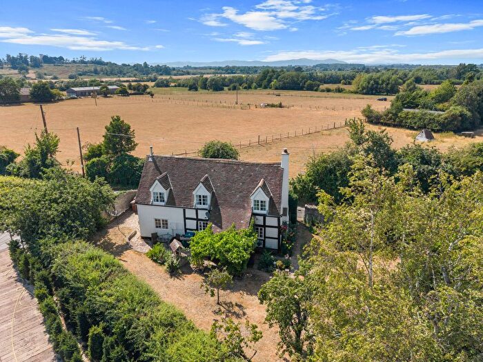 3 Bedroom Detached House For Sale In Mill Lane, Eckington, WR10