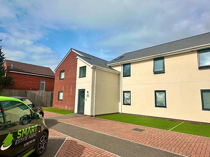 2 Bedroom Flat To Rent In Mill Lane, Alphington, Exeter, EX2