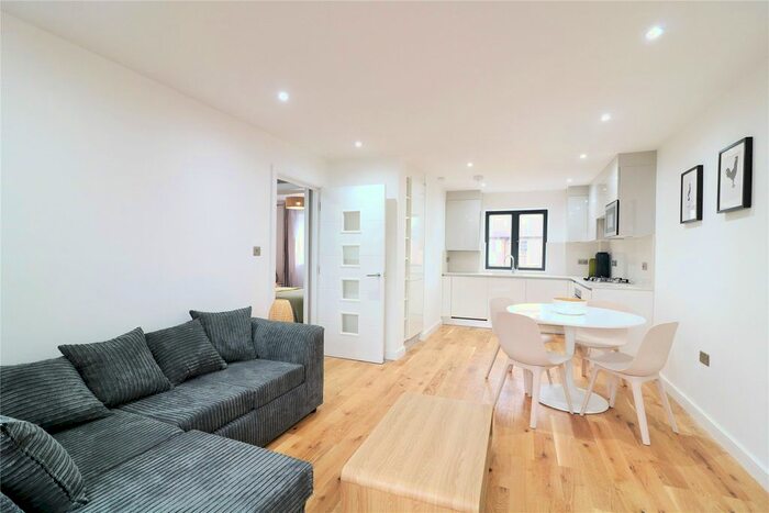 1 Bedroom Flat To Rent In Orchard Grove, Maidenhead, Berkshire, SL6