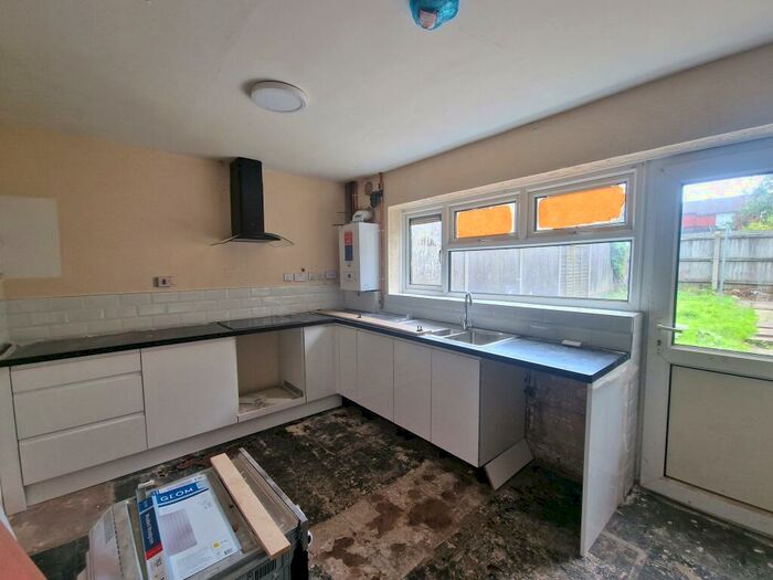 2 Bedroom House To Rent In Crabtree Road, Birmingham, B18