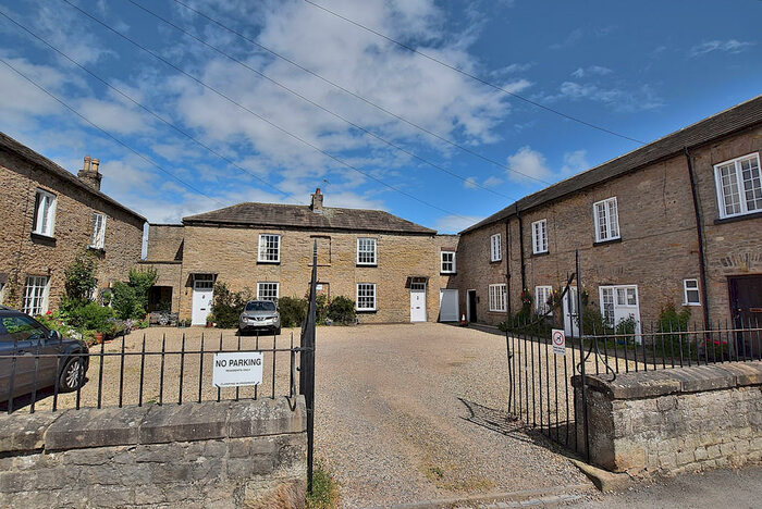 2 Bedroom Cottage To Rent In Temple Square, Richmond, DL10