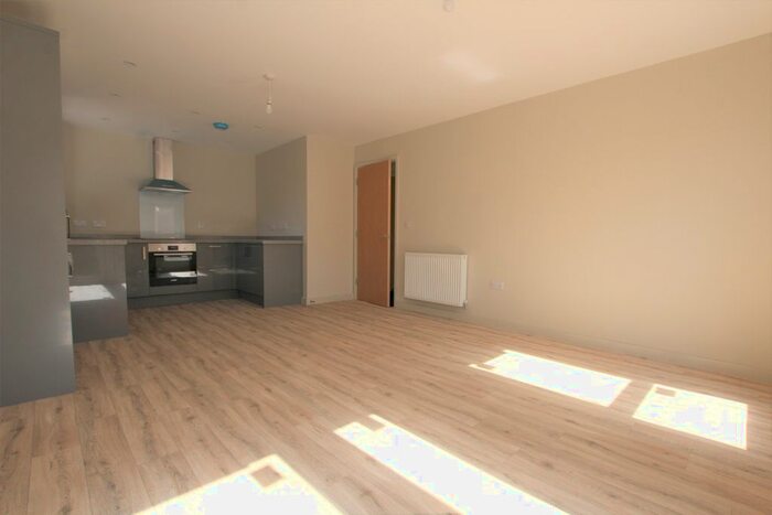 2 Bedroom Flat To Rent In Firmin Way, Wilford, NG11