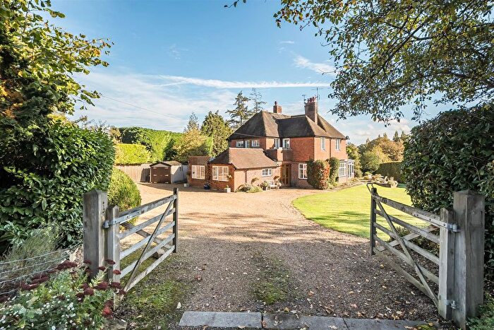 5 Bedroom Detached House For Sale In Clandon Road, West Clandon, GU4