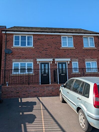 2 Bedroom Semi-Detached House To Rent In Coulman Street, Thorne, DN8