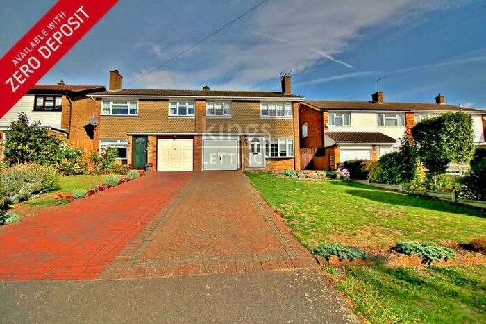 3 Bedroom Semi-Detached House To Rent In Hammondstreet Road, Cheshunt, EN7