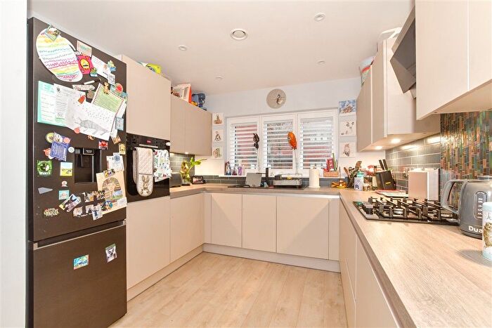 3 Bedroom Semi-detached House For Sale In Bellevue Farm Road, Pease Pottage, Crawley, West Sussex, RH11