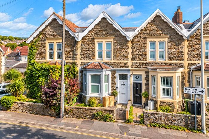 2 Bedroom Flat For Sale In Kenn Road, Clevedon, BS21
