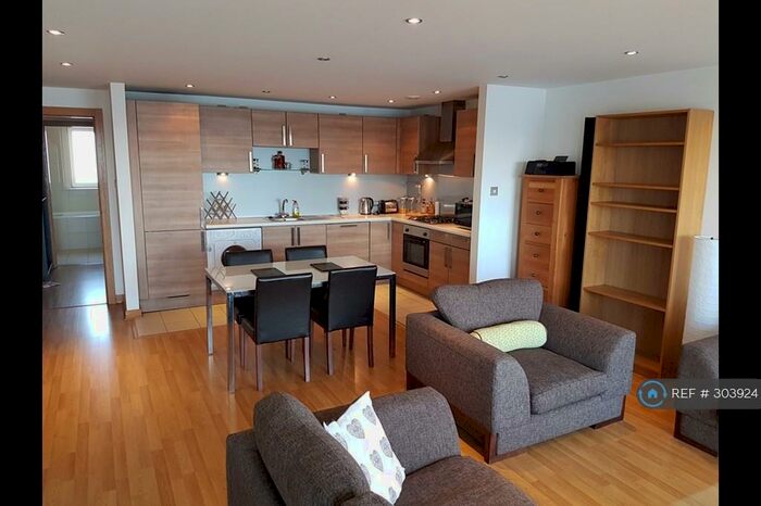 2 Bedroom Flat To Rent In Hesperus Crossway, Edinburgh, EH5