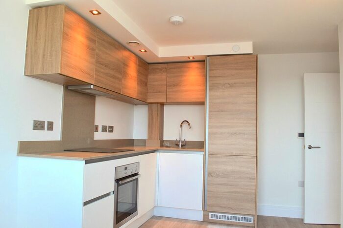 1 Bedroom Flat To Rent In Station Road, Edgware, London, HA8