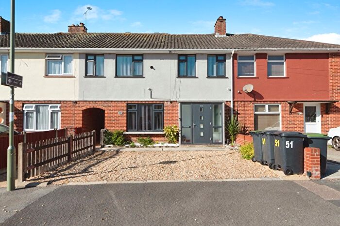 5 Bedroom Terraced House For Sale In Chatfield Road, Gosport, Hampshire, PO13