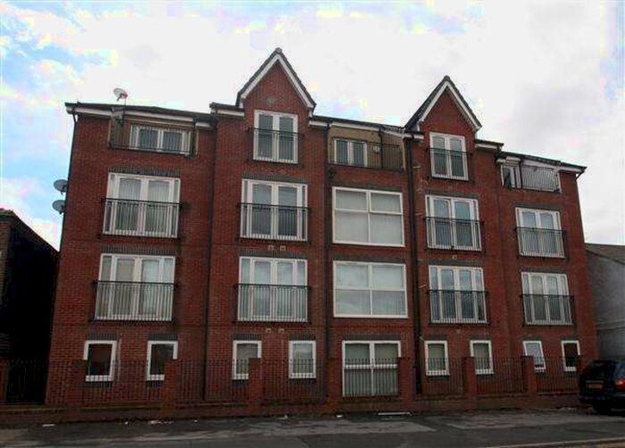 2 Bedroom Flat To Rent In Long Causeway, Farnworth, BL4