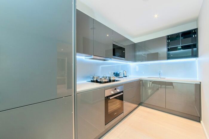 1 Bedroom Flat To Rent In Glasshouse Gardens, Stratford, London, E20