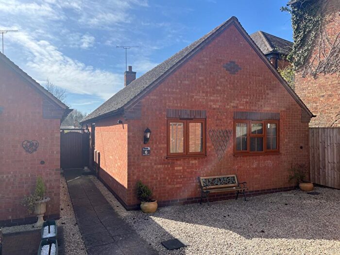 2 Bedroom Bungalow To Rent In Sovereign Court, Southam, CV47