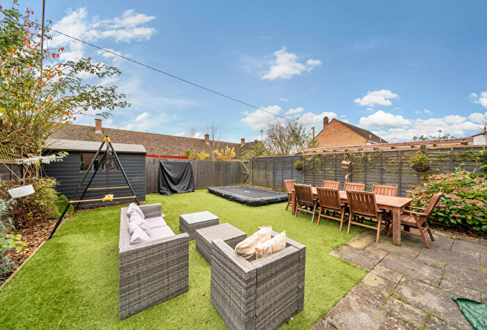 5 Bedroom Terraced House For Sale In Knott Oaks, Combe, Witney, Oxfordshire, OX29