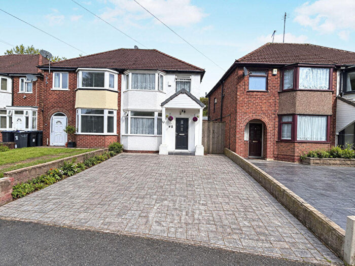 3 Bedroom Semi-Detached House For Sale In Rocky Lane, Great Barr, Birmingham, B42