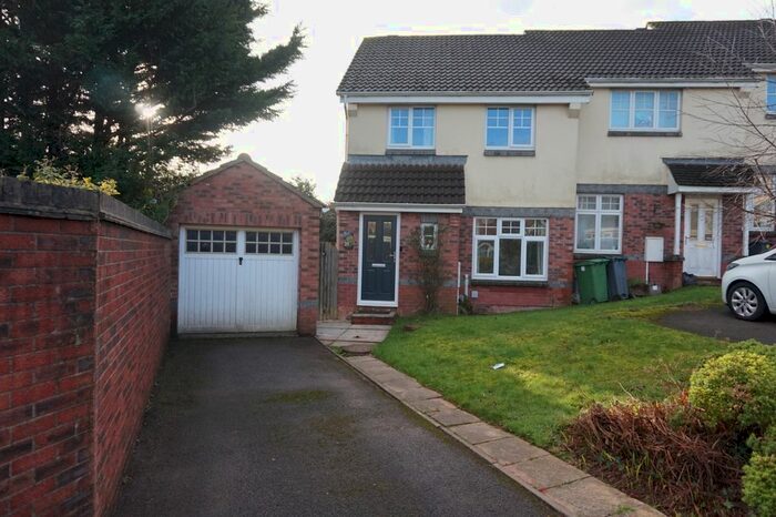 3 Bedroom Semi-Detached House To Rent In Dungarvan Drive, Cardiff, CF23
