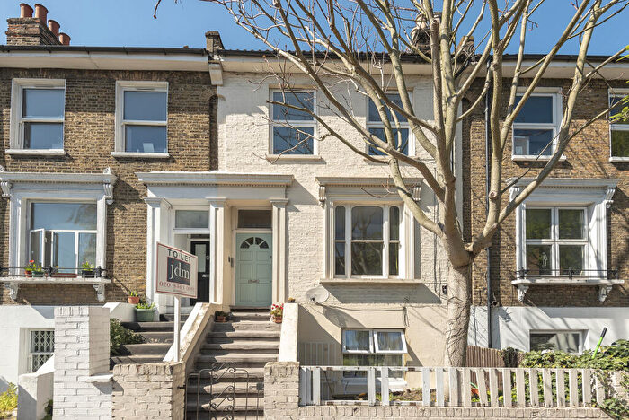 1 Bedroom Apartment To Rent In Shardeloes Road, New Cross, London, SE14