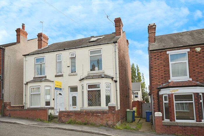 3 Bedroom Semi-Detached House For Sale In Station Lane, New Whittington, Chesterfield, Derbyshire, S43