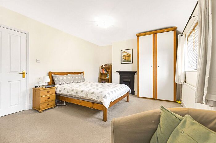 3 Bedroom End Of Terrace House For Sale In Arnold Road, Oxford, Oxfordshire, OX4