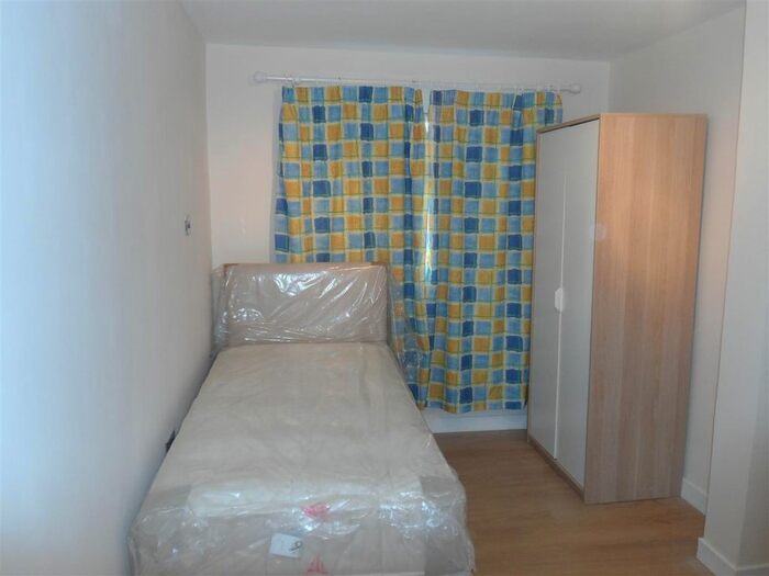 Studio To Rent In Brecon Close, Mitcham, London, CR4
