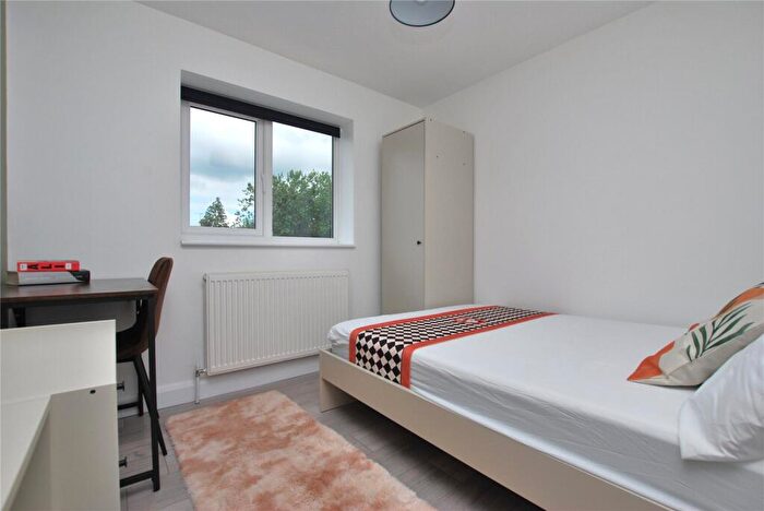 1 Bedroom House Of Multiple Occupation To Rent In Broomfield, Guildford, Surrey, GU2