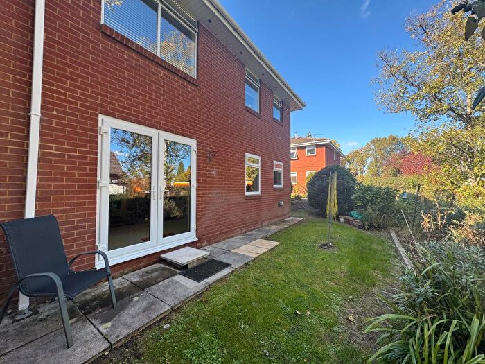 2 Bedroom Flat To Rent In Marlborough Road, Swindon, SN3