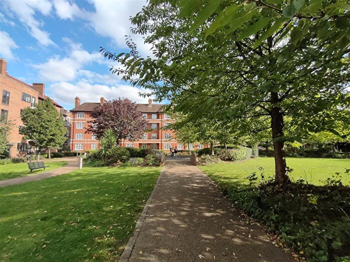 2 Bedroom Flat To Rent In Hartington Road, London, SW8